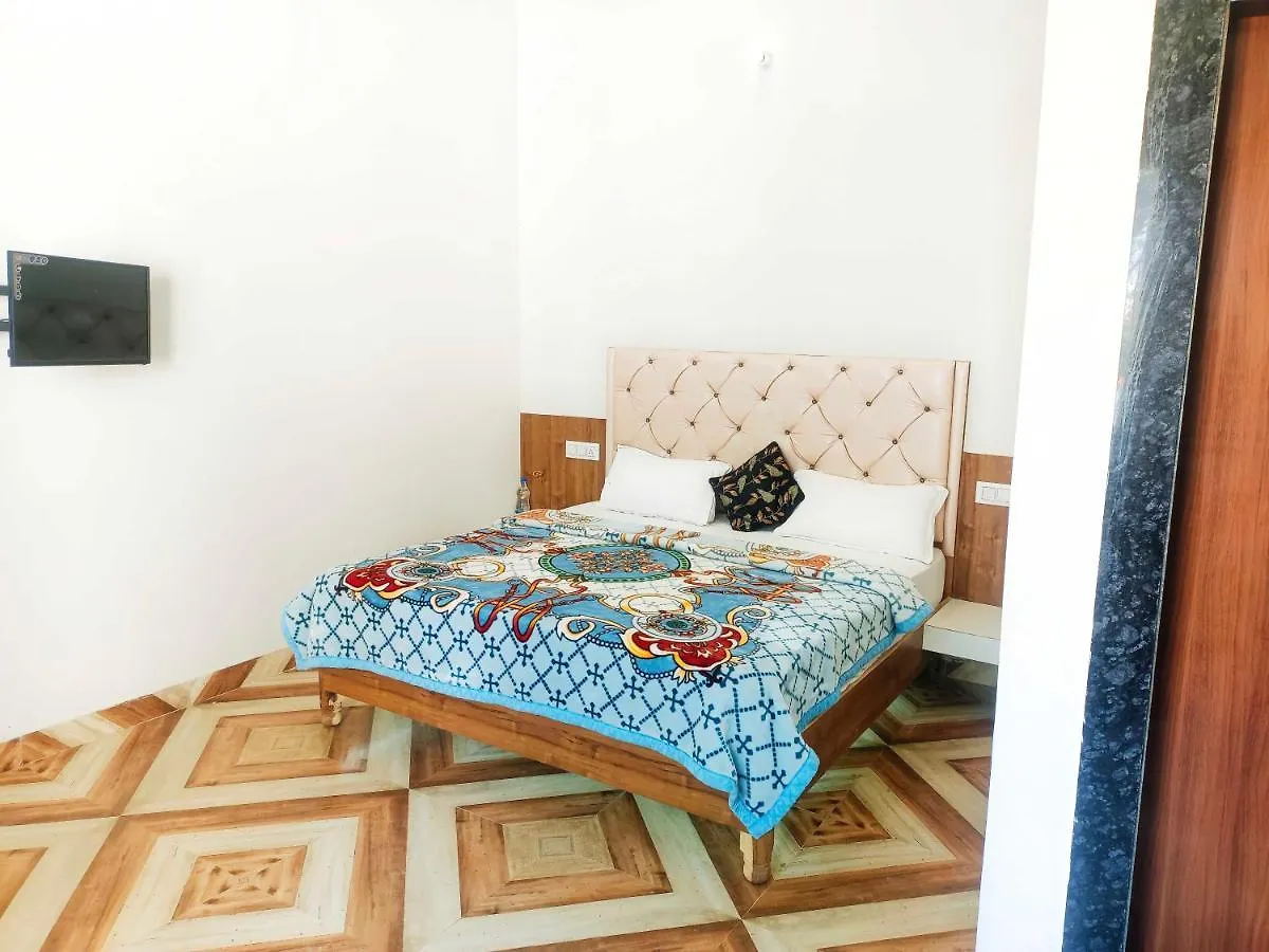 ***  Hotel O J S R Palace Gardens Indie