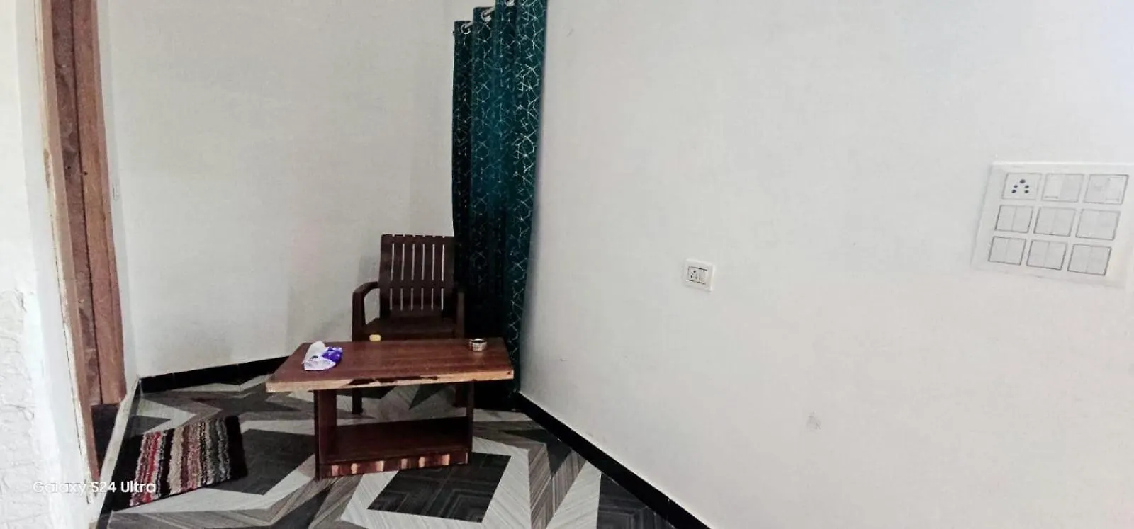 Hotel O J S R Palace Gardens 3*, Agra (Uttar Pradesh)
