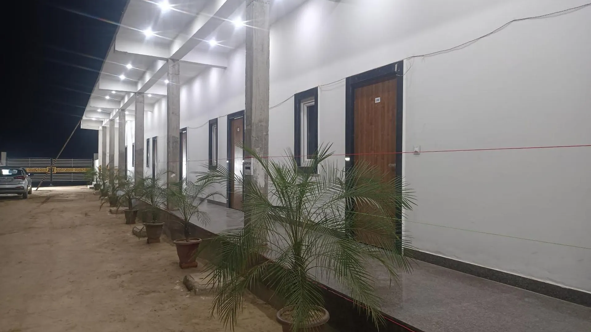 Hotel O J S R Palace Gardens  Agra (Uttar Pradesh)