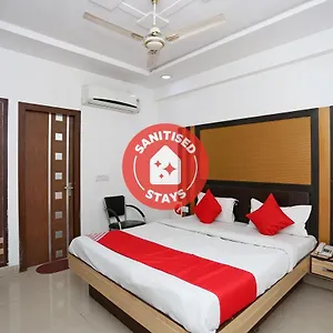 Hotel Oyo 13125 Gwal Palace, Agra (Uttar Pradesh)