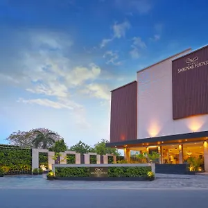 Отель Royale Sarovar Portico Agra