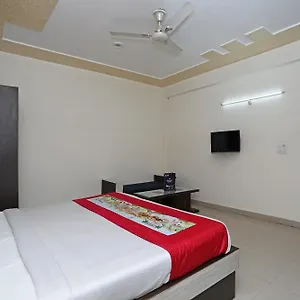 Hotel O Shanti Palace, Agra (Uttar Pradesh)