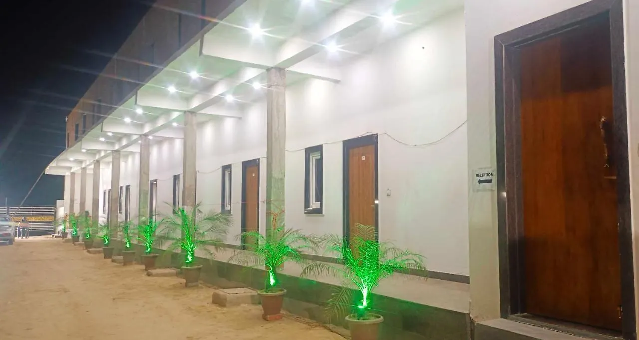 Hotel O J S R Palace Gardens 3*, Agra (Uttar Pradesh) India