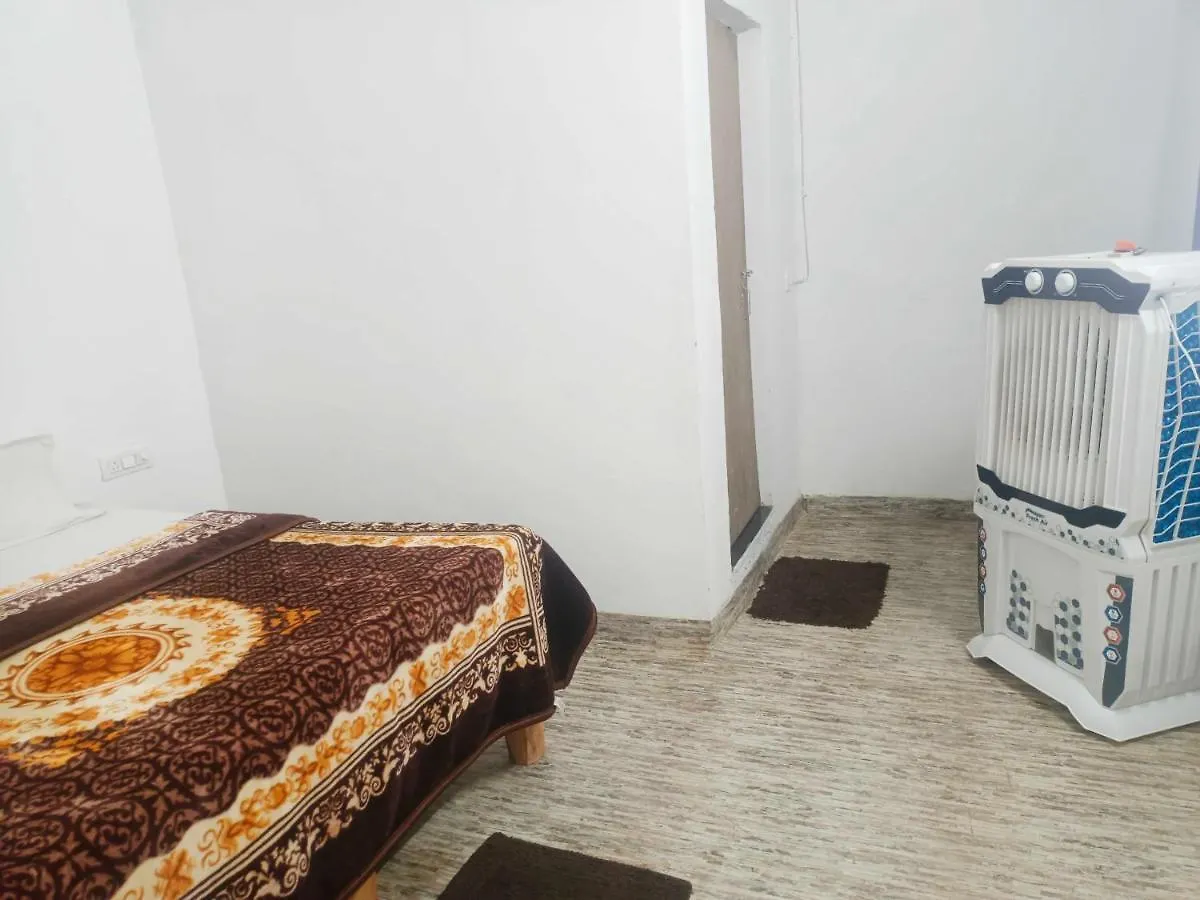 Hotel O J S R Palace Gardens Agra (Uttar Pradesh)