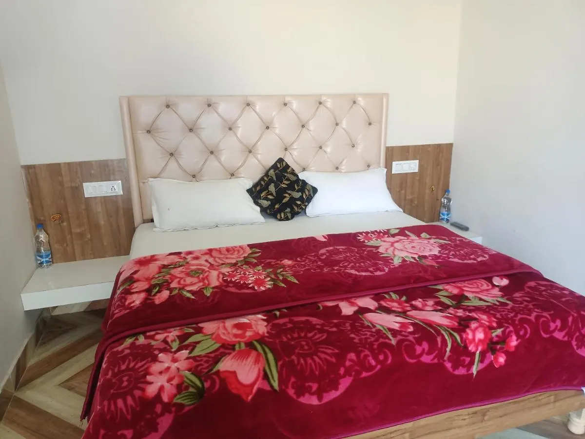Hotel O J S R Palace Gardens Agra (Uttar Pradesh)