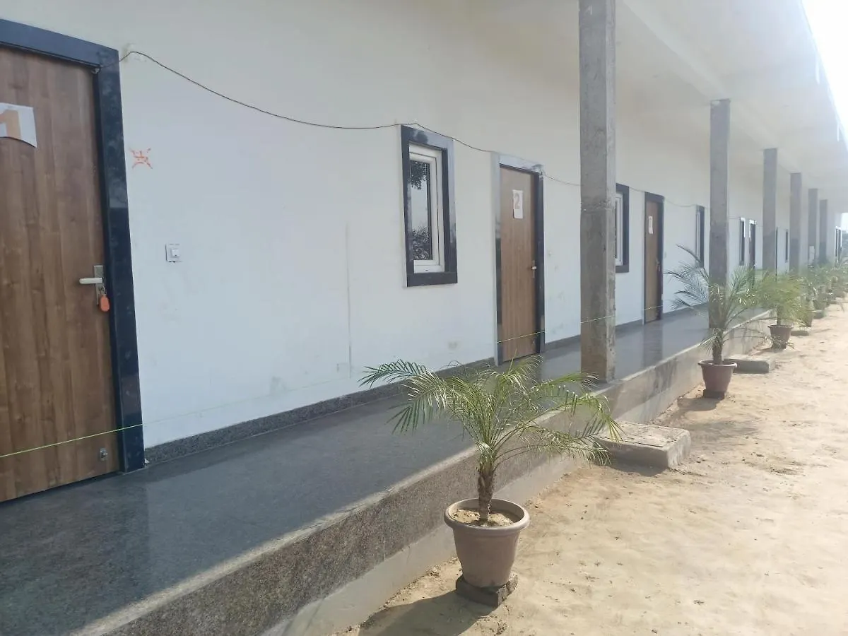 Hotel O J S R Palace Gardens 3*, Agra (Uttar Pradesh)