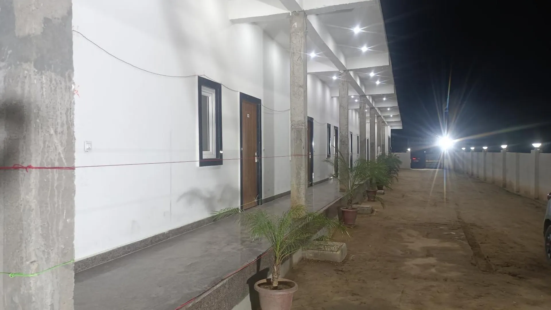 Hotel O J S R Palace Gardens 3*, Agra (Uttar Pradesh) India